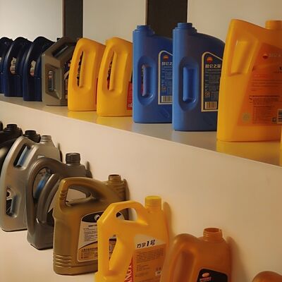 kaufen Fabrikgefertigte Top-Verkauf 1-5L Schmierstoff-Fülllinie vollautomatische Steuerung online manufacture